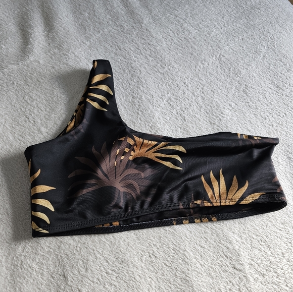 Swim Suit Top - Picture 2 of 4